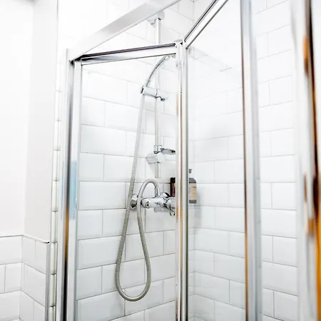 The Nest Boutique بيت شباب