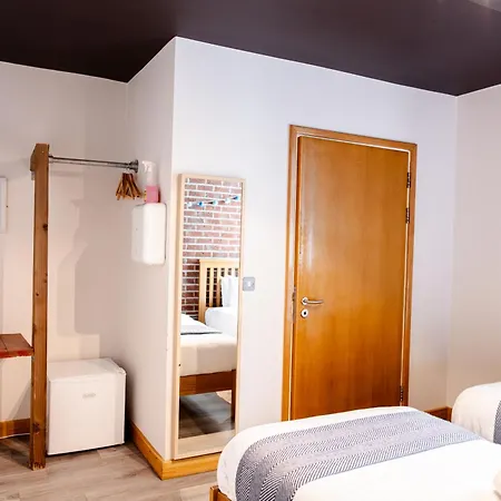 بيت شباب The Nest Boutique غالواي