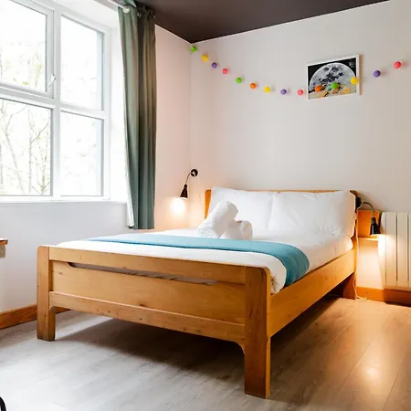 The Nest Boutique غالواي