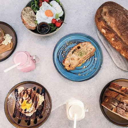 The Nest Boutique بيت شباب *