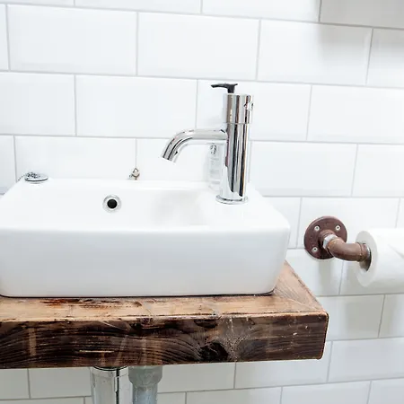 بيت شباب The Nest Boutique