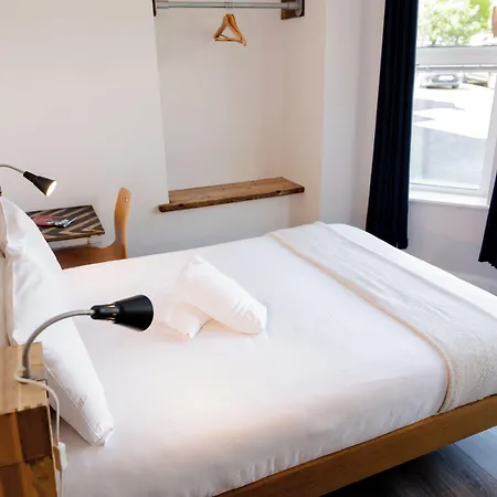 The Nest Boutique بيت شباب