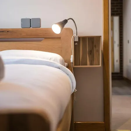 The Nest Boutique غالواي